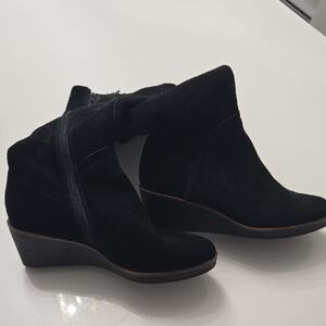 AEROSOLES Black Wedge Boots